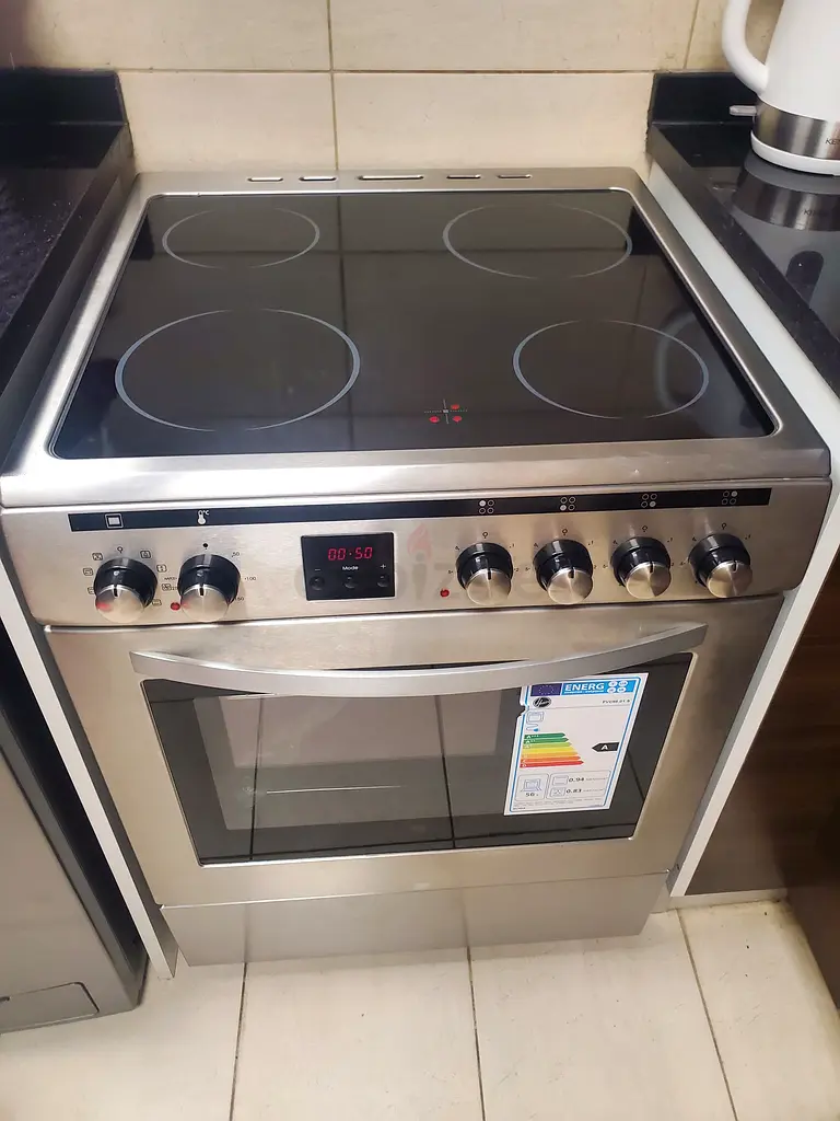 Hoover 4 burner electric ceramic stove freestanding