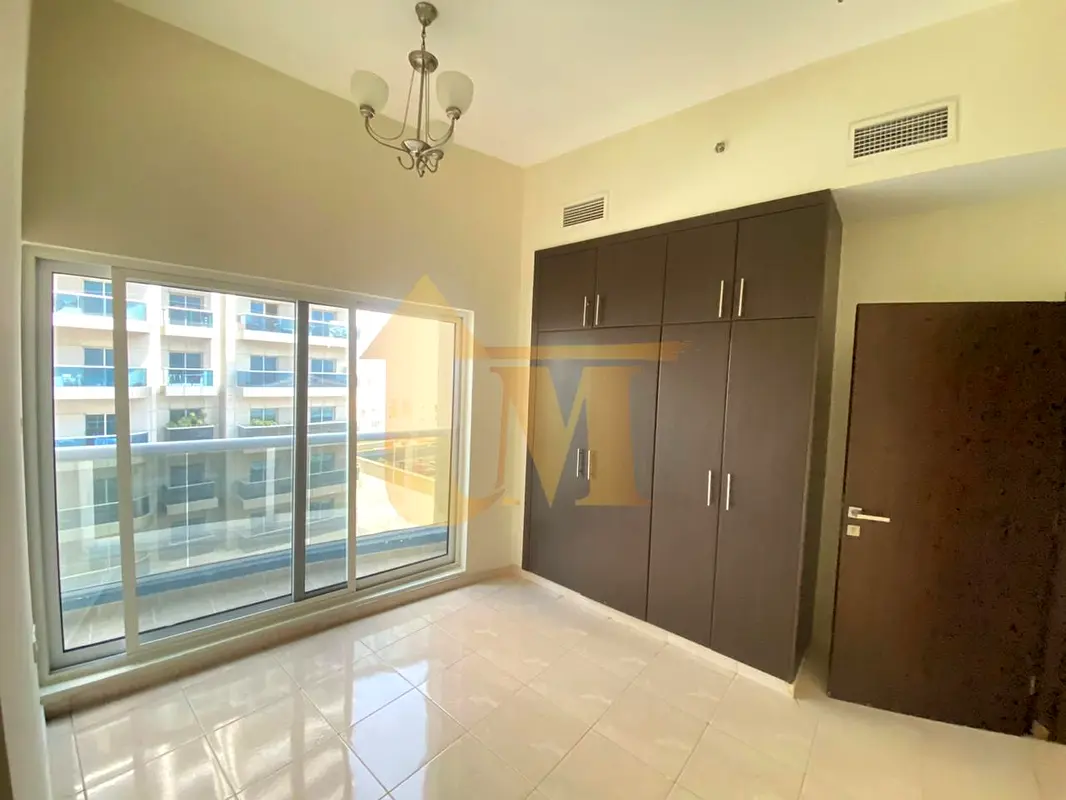 Apartment GOOD OFFER SPACIOUS 1 BEDROOM FOR RENT Dubai
