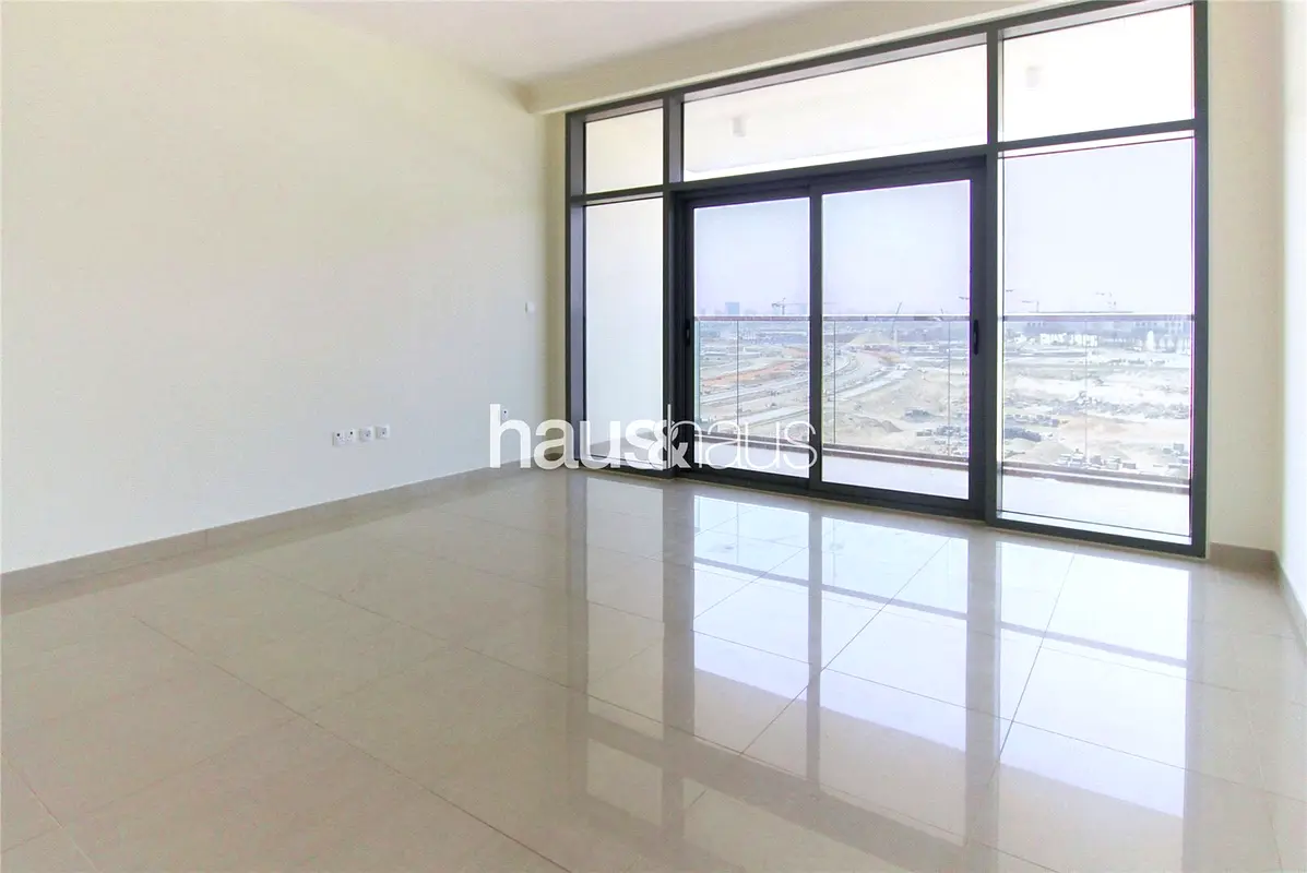 Apartment Chiller free High floor Vacant November Dubai