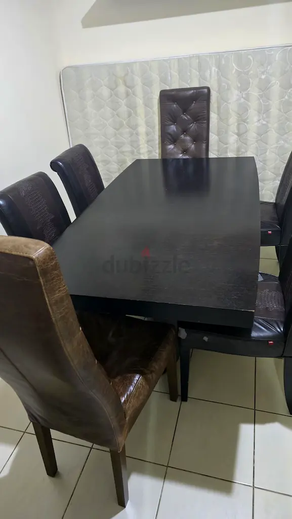 6 seater dining table