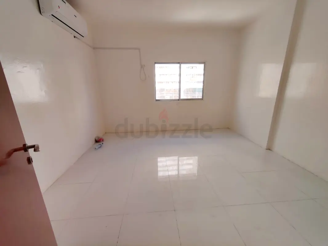 Apartment SPECIOUS ROOM WITH ATTACHED BATH, DIRECT FROM THE OWNER,NO