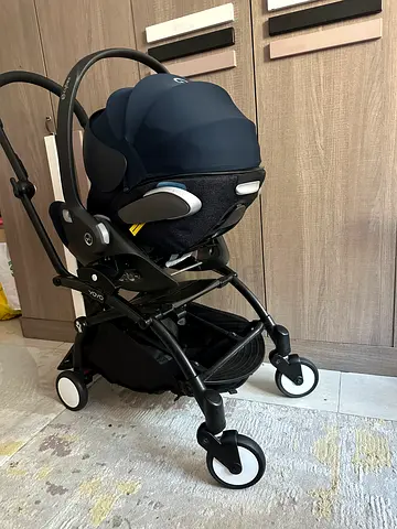 Yo-yo stroller with cybex car seat and yoyo adapter