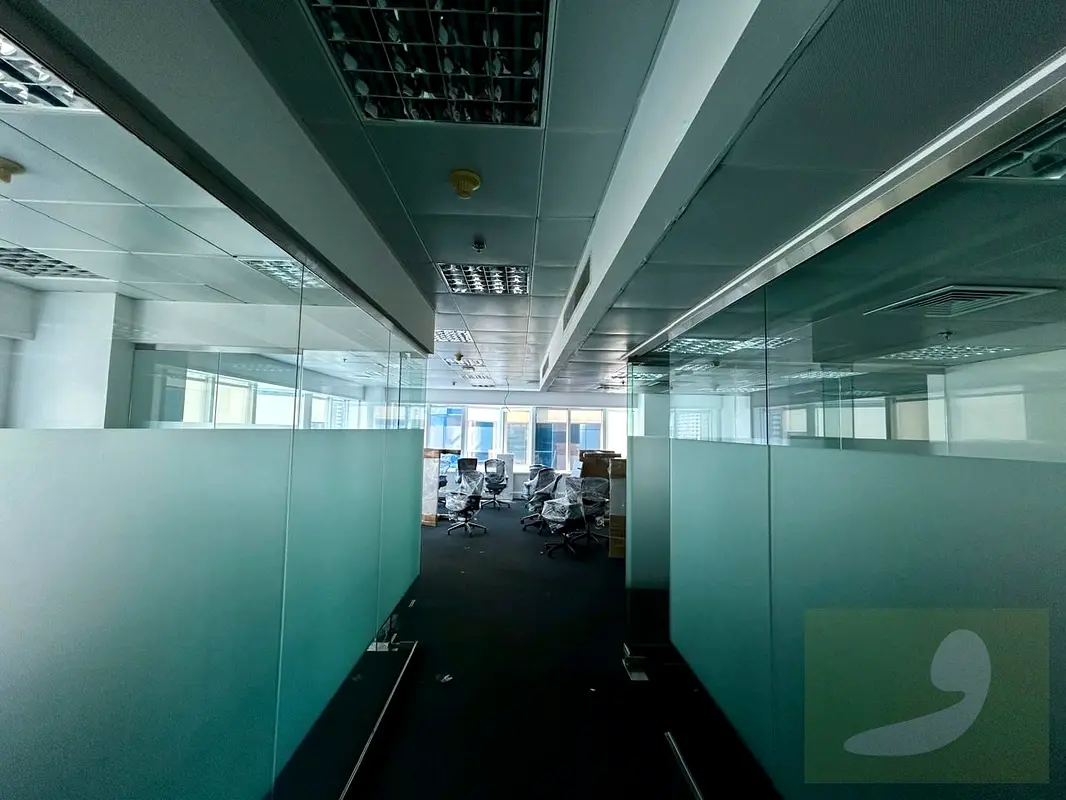 Office Fitted Office Near To Metro Prime location Dubai