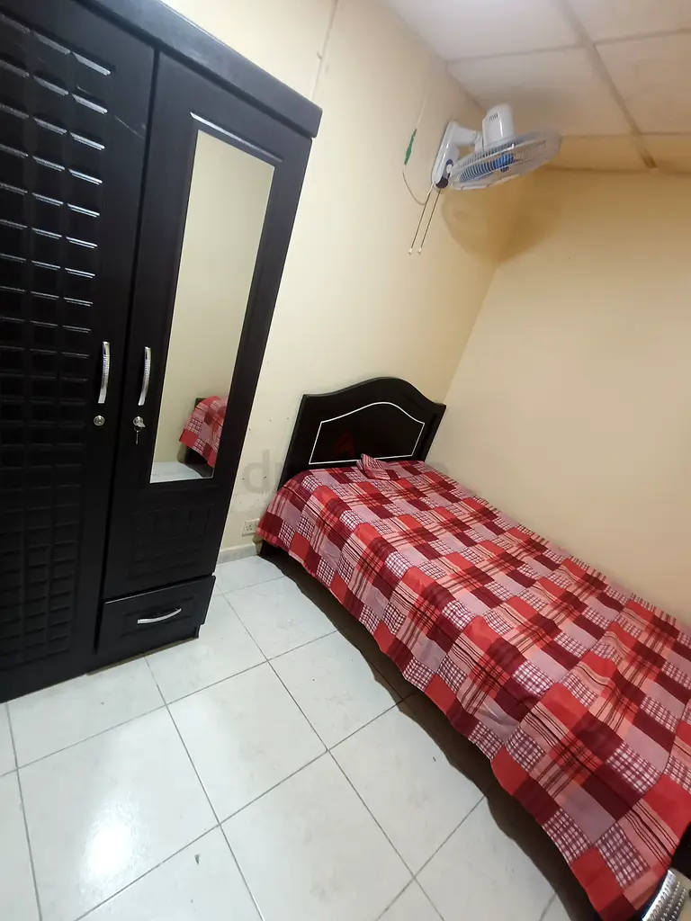 Apartment Executive Family Partition Room near Adcb/Burjuman Metro