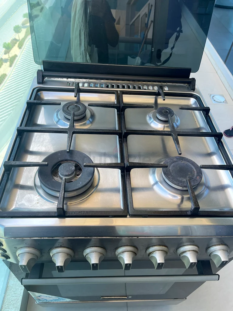 4 Burner Gas Stove