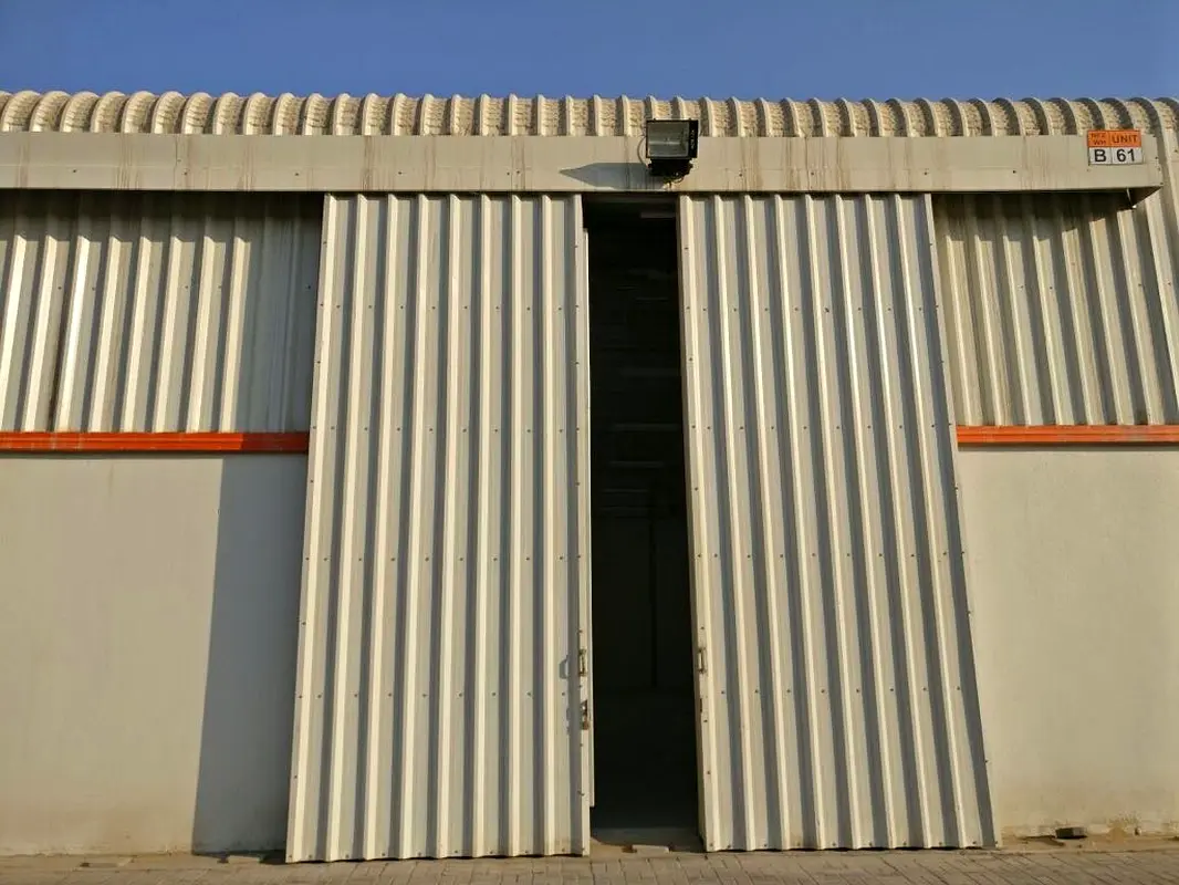Warehouse LIMITED NONFREEZONE WAREHOUSES AL HAMRA Ras al