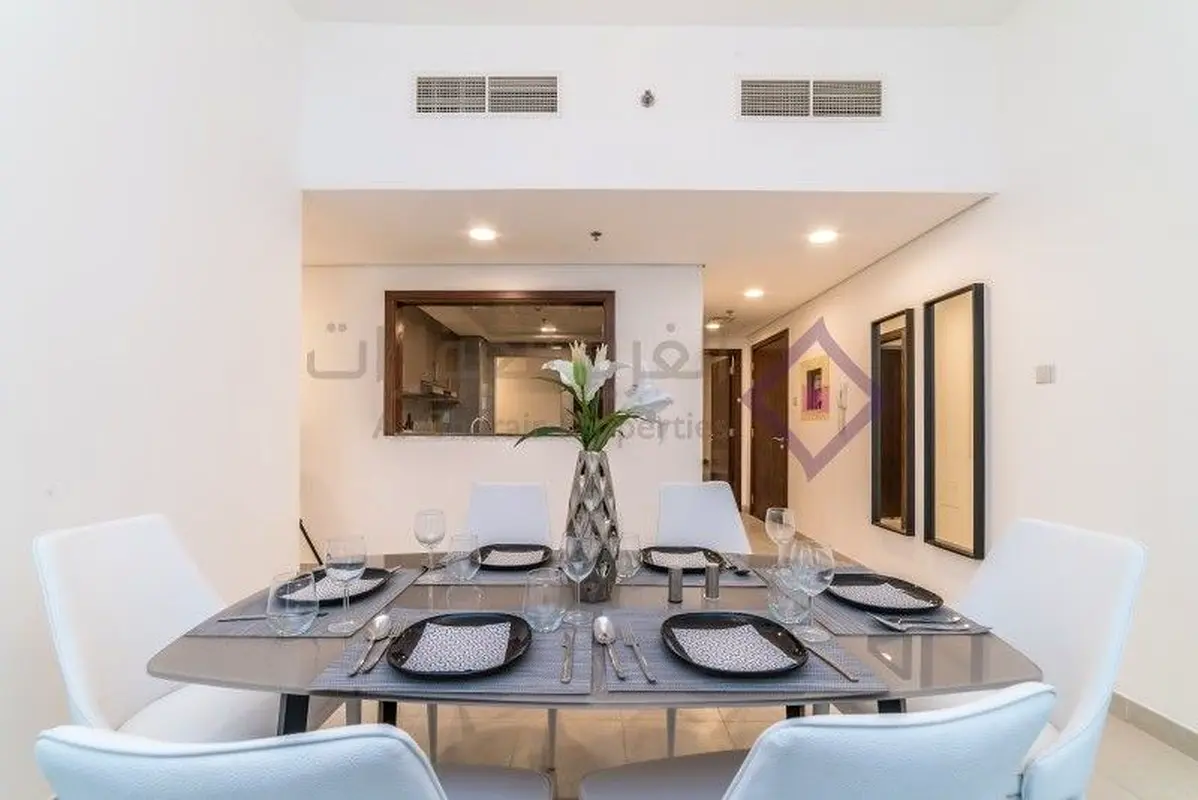 Apartment FAMILY BUILDING ! SPACIOUS APARTMENTS ! 0 COMMISSION