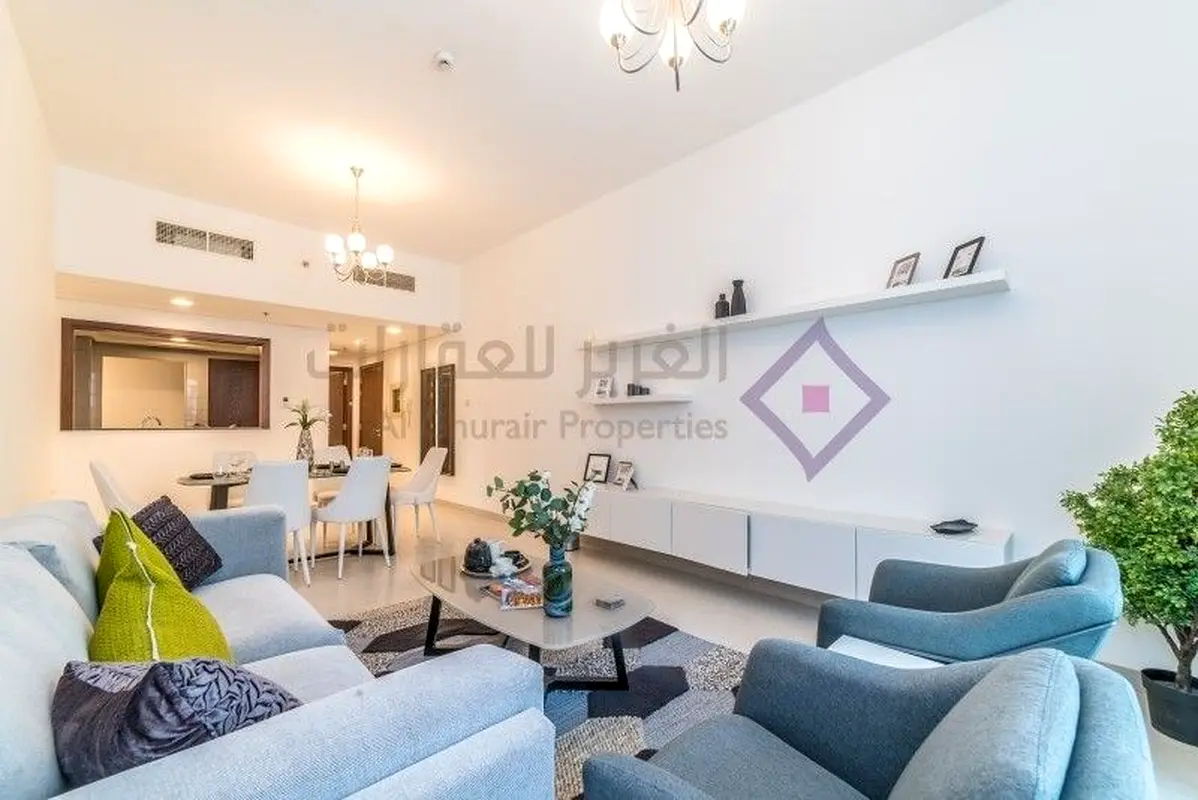 Apartment FAMILY BUILDING ! SPACIOUS APARTMENTS ! 0 COMMISSION