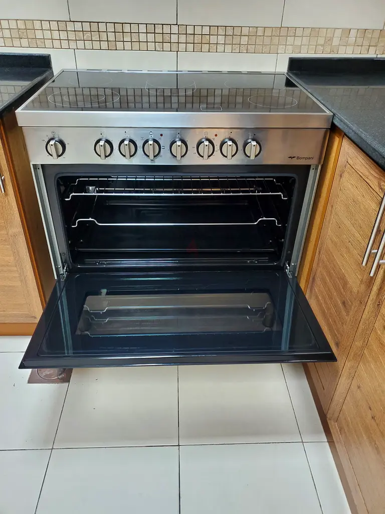 Bompani Italian 90cm Electric Ceramic Cooker