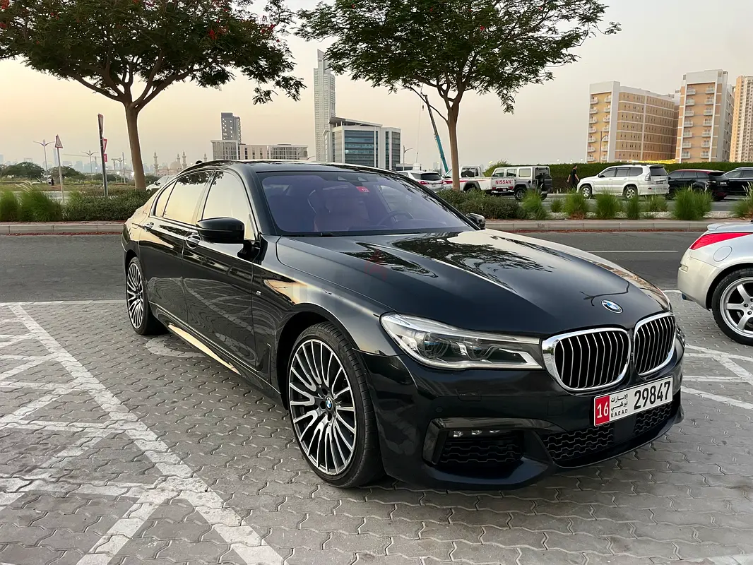 Bmw 750 master glass with m kit / GCC / under free service backage ...