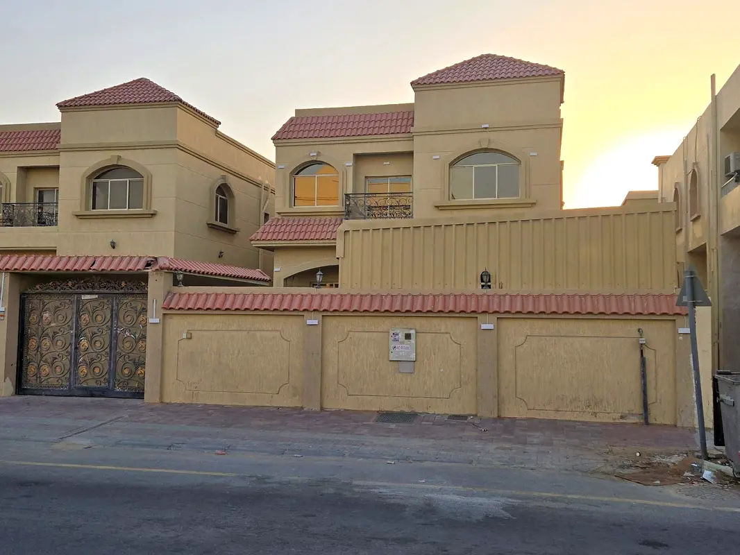 Commercial Villa Residential and commercial villa available for rent