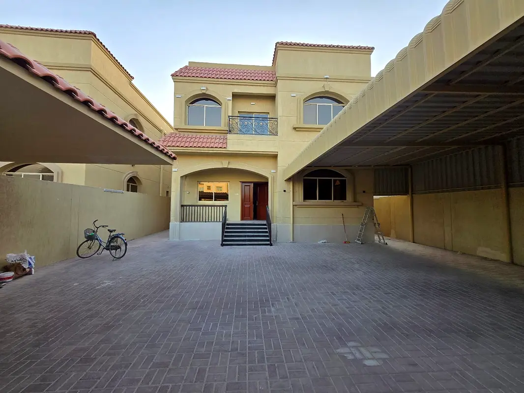 Commercial Villa Residential and commercial villa available for rent