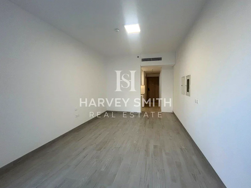 Apartment Exclusive Largest Layout Fully Furnished Dubai