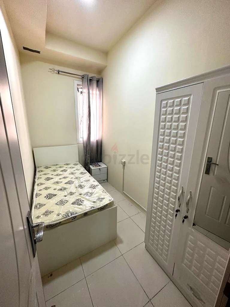 Apartment Executive partition near qiyadah metro Dubai