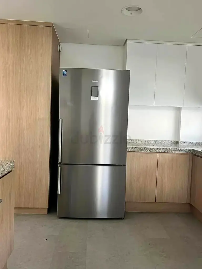 Siemens iQ700 New Model Bottom Freezer Top Fridge