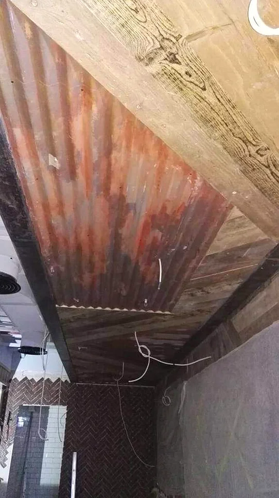 فنان رسم الجدران الداخلية63219834219649114