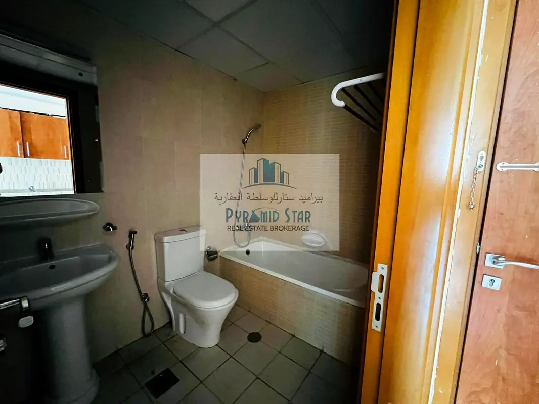 Apartment Unfurnished studio available for rent Higher floor in 35k