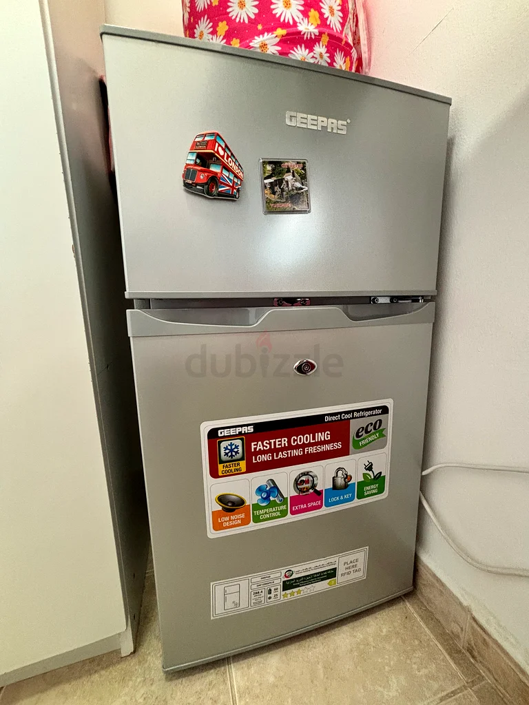 Geepas 125L Double Door Defrost Refrigerator