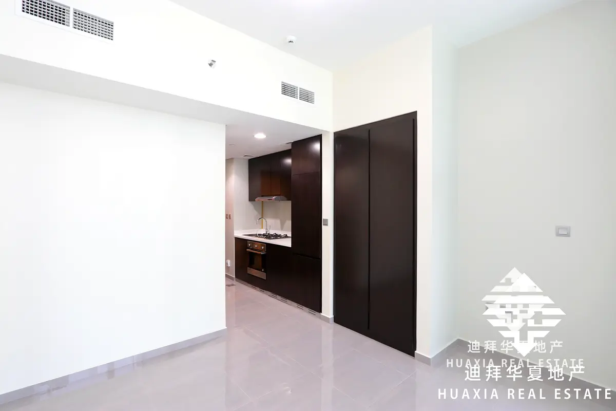 Apartment High Floor High End Finishing Near to Metro Dubai