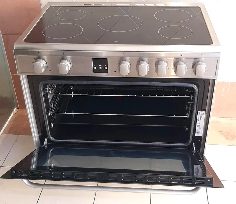 New model Hoover Electric ceramic cooker 90x60cm