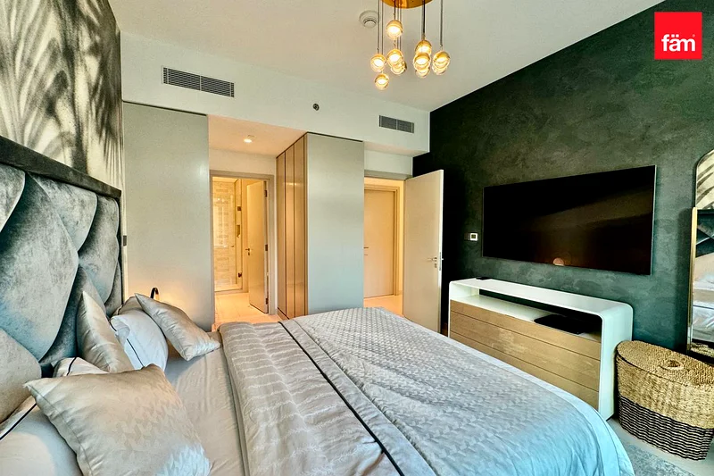 Apartment Exclusive + Maid Luxuriously Furnished Dubai