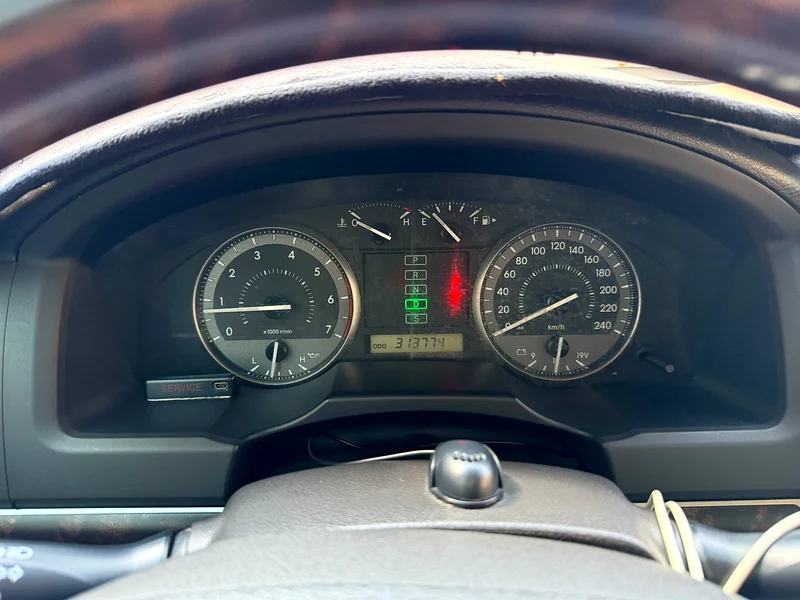 2010 LAND CRUISER GXR