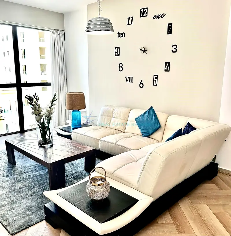 Apartment Beach front living, Sea View, Stylish Furnishing