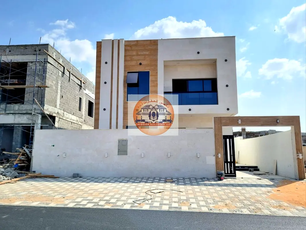 Villa Including registration and ownership fees Two floors