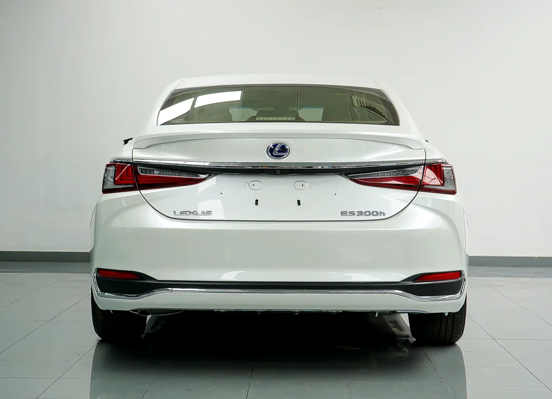 Es300h Hybrid | GCC (Futtaim) | Under Agency Warranty | Personal Use Car63169444655106114