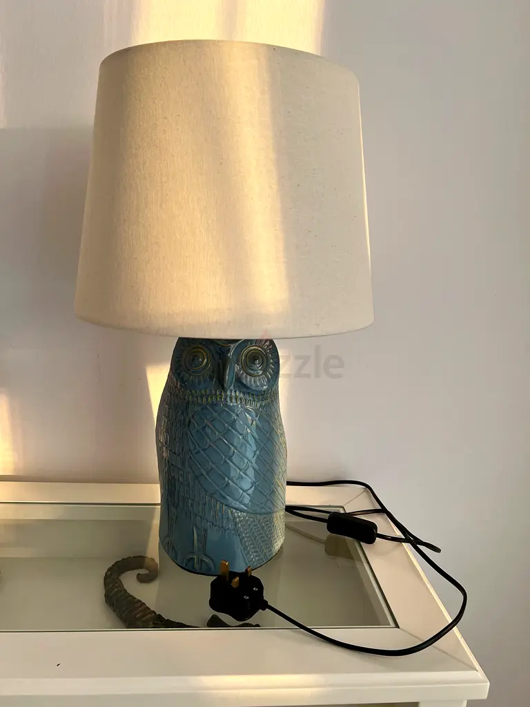 Table lamp