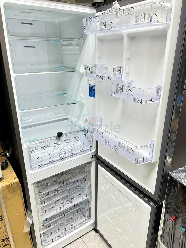 SAMSUNG latest Brand New Bespoke customized glass style fridge with