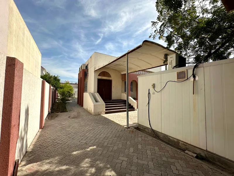 Commercial Villa Spacious Commercial villa Suitable for Nursery