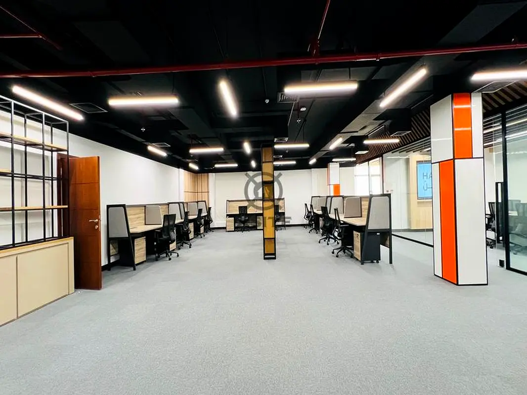 Office Modern Layout Best Offer Great Location Dubai