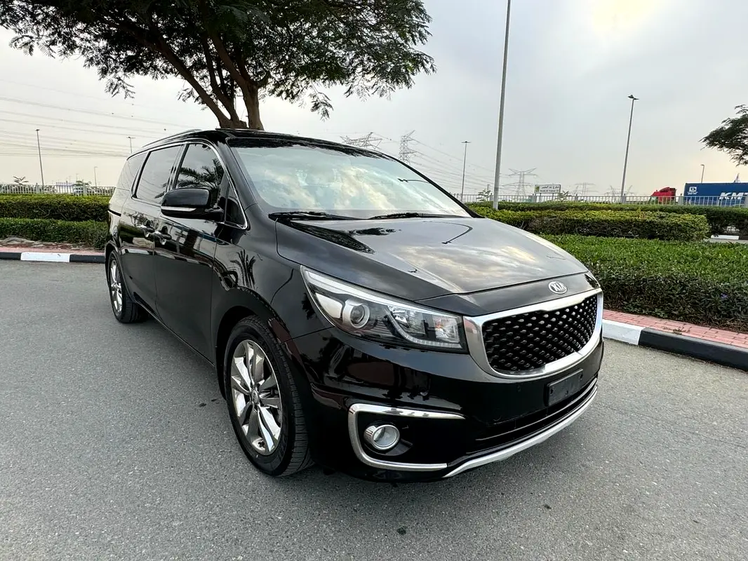 KIA CARNIVAL 2018 GCC FULL OPTION TOP GOOD CONDITION CAR