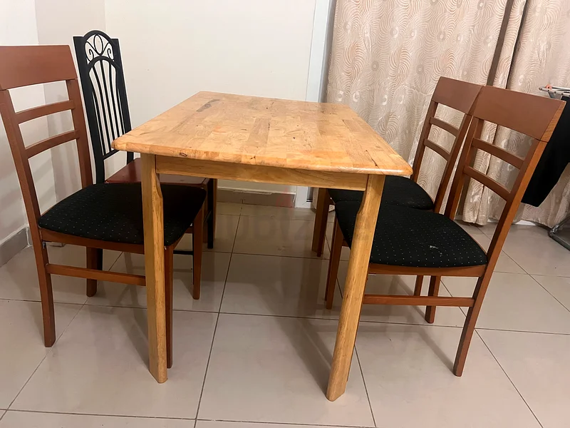 Dining table with chairs for sale