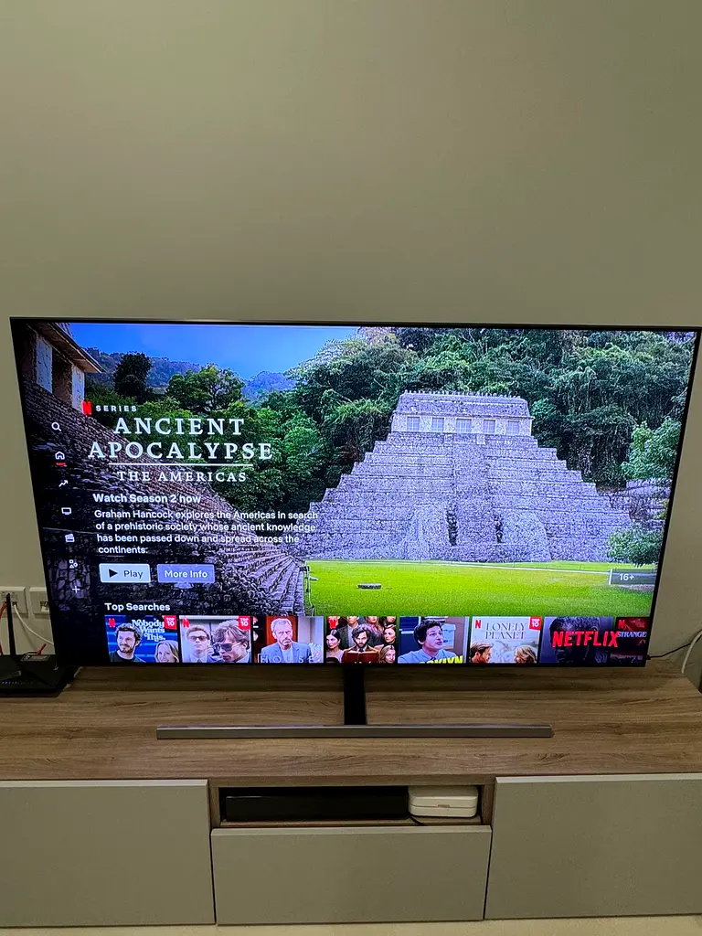 65” Samsung 4K QLED Smart TV Perfect Condition