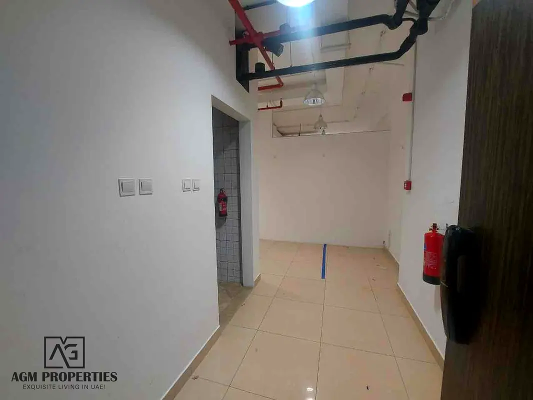 Office READY TO MOVE PRIME LOCATION PARTITIONS Dubai