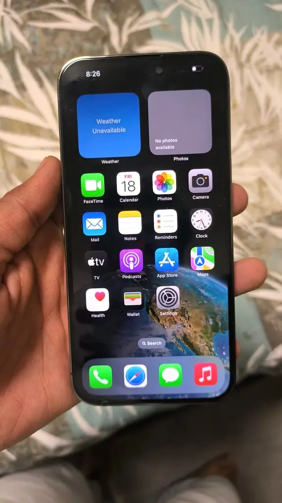 I phone 14 pro max 256gb with box same as new