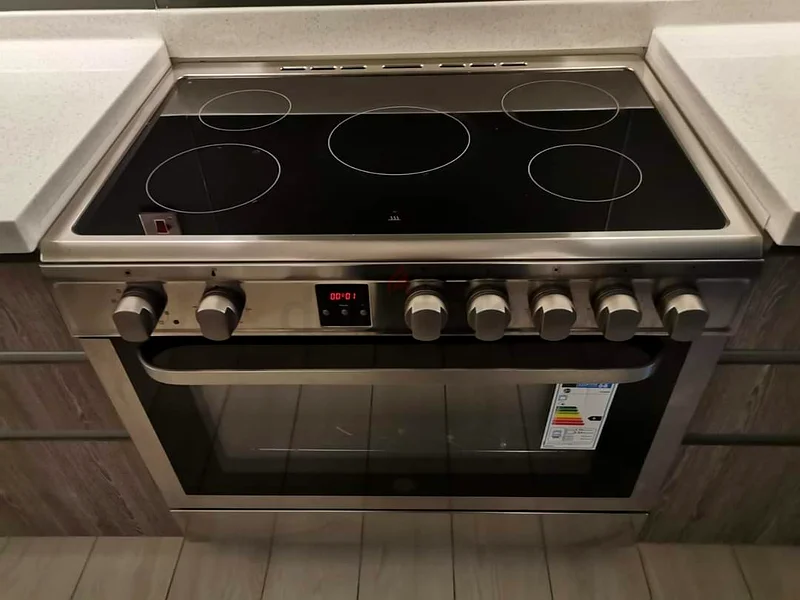 Hoover electric ceramic cooker 90cm