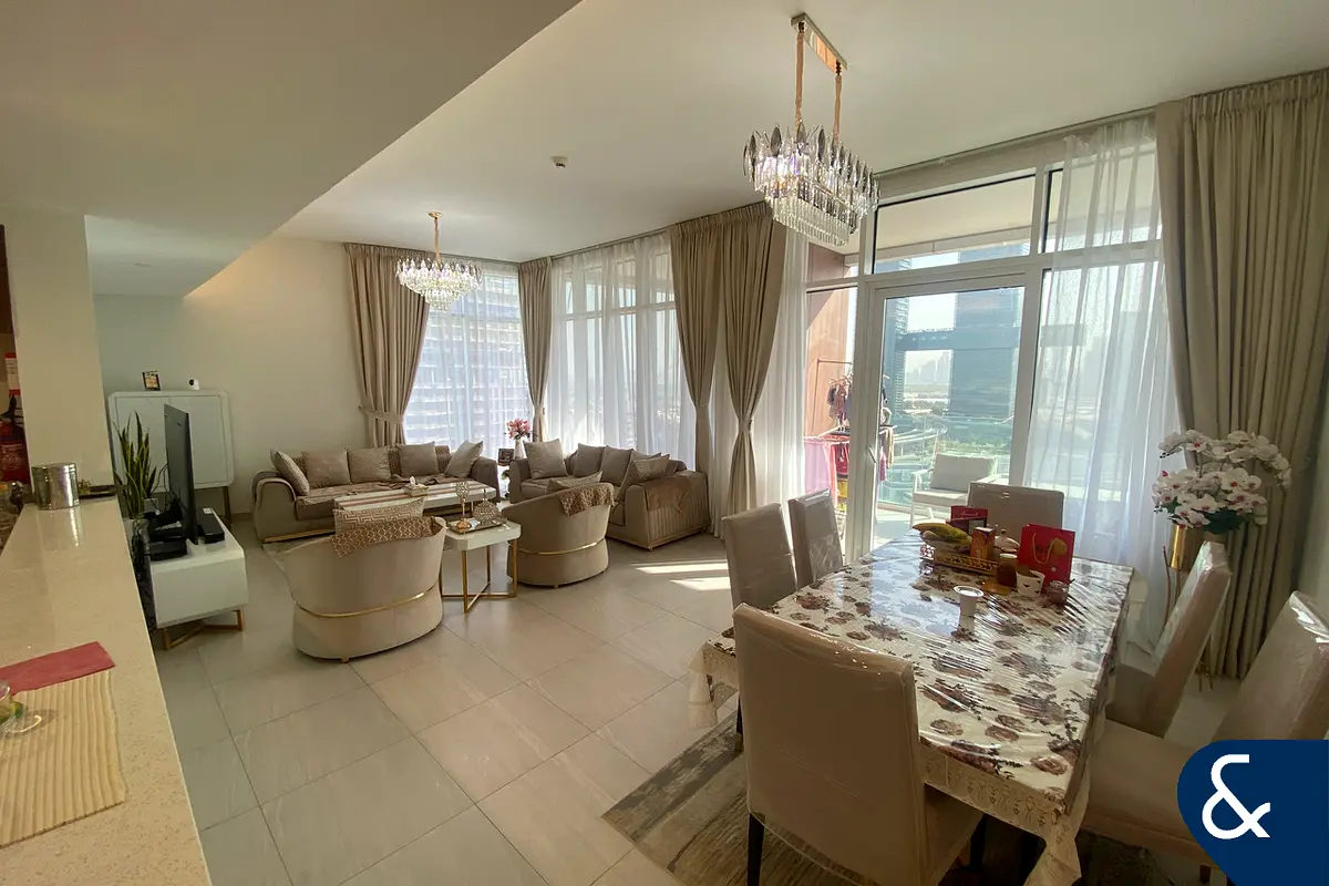 Apartment Three Bed Balcony Spacious Layout Dubai