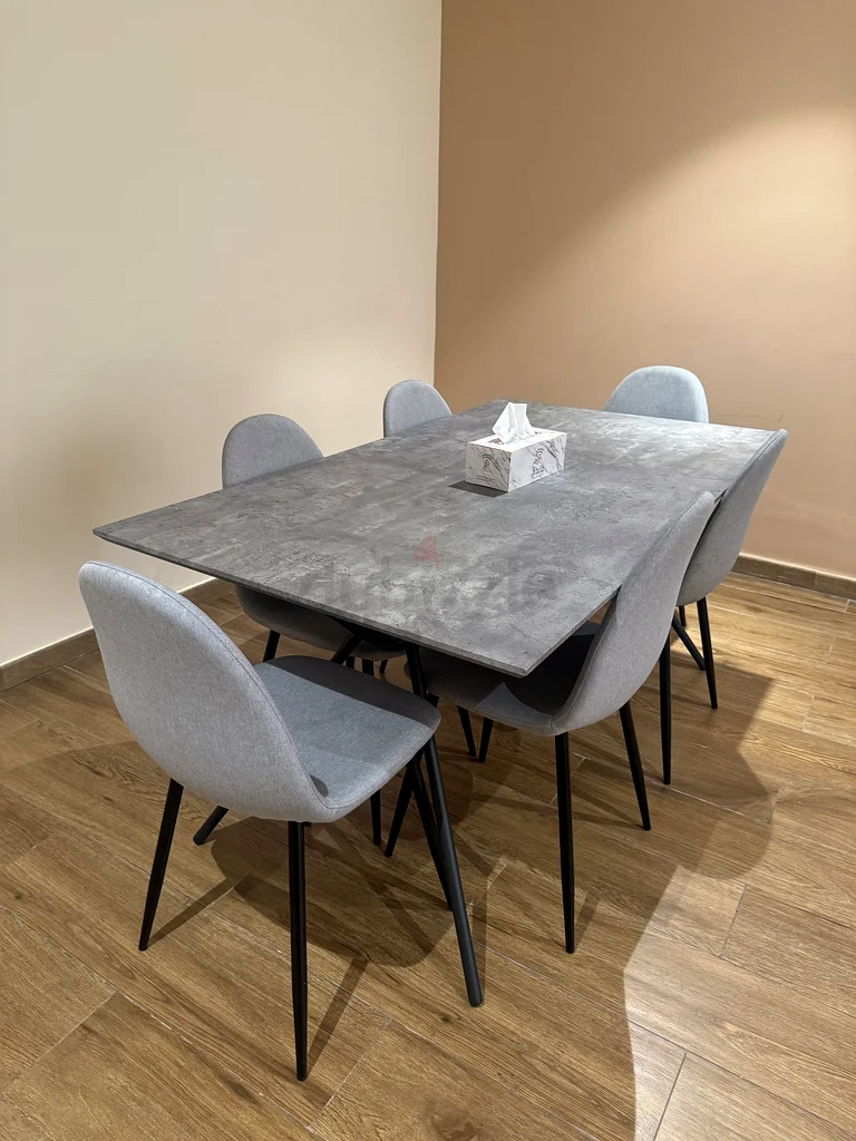 Set of dining table with 6 chairs