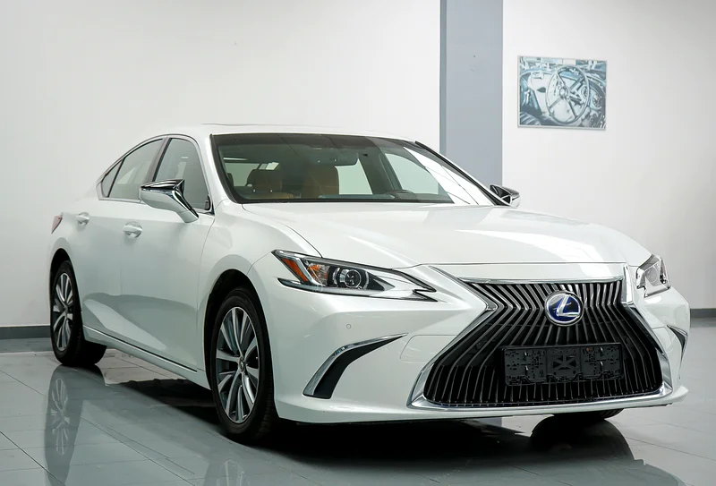 Es300h Hybrid | GCC (Futtaim) | Under Agency Warranty | Personal Use Car63169444655106112