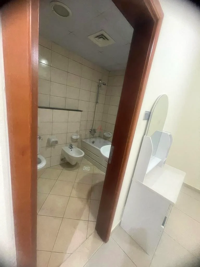 Apartment NEAT AND CLEAN 1BEDROOM FOR RENT IN MARINA TIGER Dubai