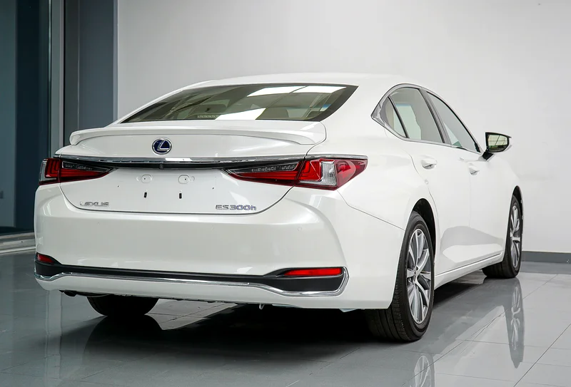 Es300h Hybrid | GCC (Futtaim) | Under Agency Warranty | Personal Use Car63169444655106113