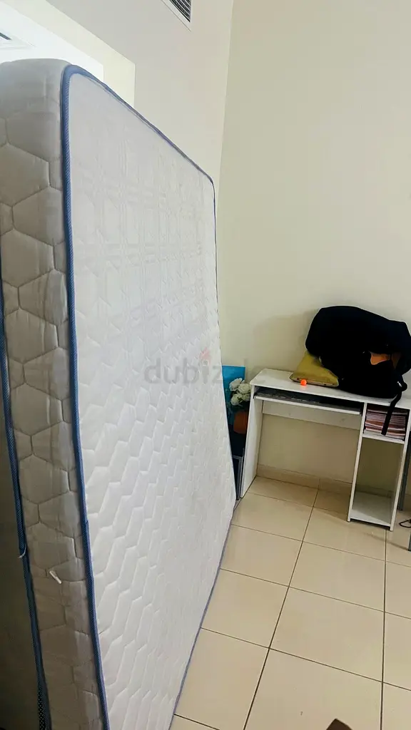 Free ️️️Urgent sale ‼️‼️ large size mattress 200x200
