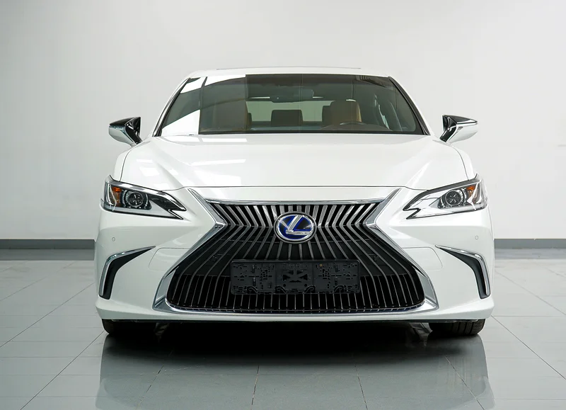 Es300h Hybrid | GCC (Futtaim) | Under Agency Warranty | Personal Use Car63169444655106111