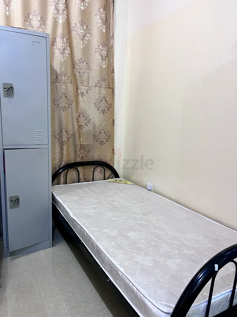 Apartment Executive Ladies bed space available Abu Dhabi