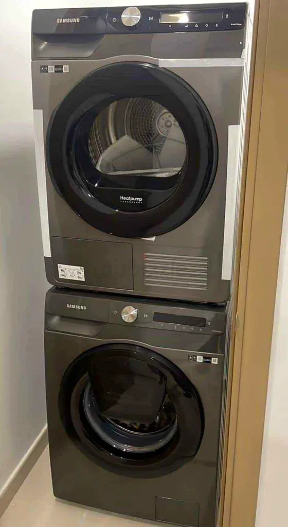 Samsung Smart WiFi 8KG separate washer and dryer دوبيزل