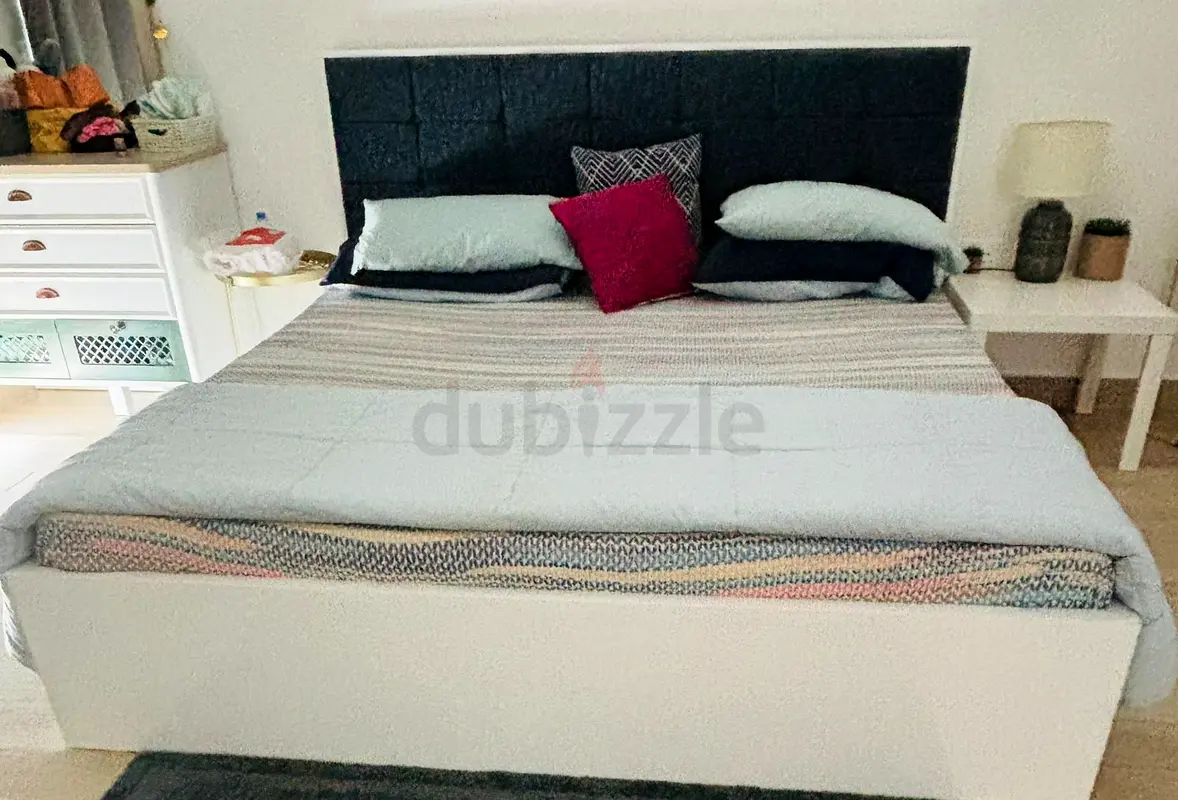 King size Double bed with mattress for sale