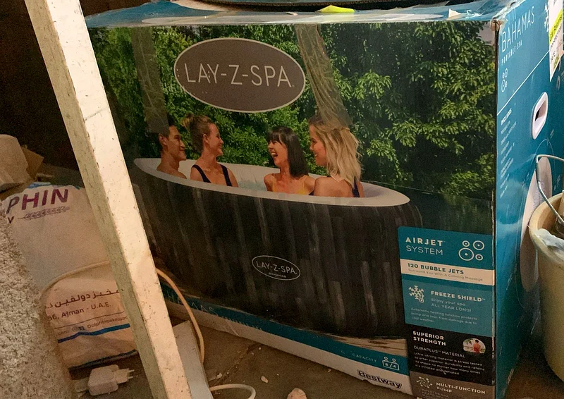 LAYZSPA portable SPA Heated Tub